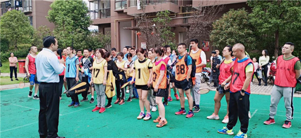 濃情中秋，歡度國慶——市古鎮(zhèn)投資公司舉辦古鎮(zhèn)天御羽毛球賽