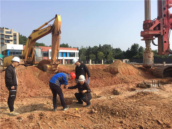 昌南湖北湖西側(cè)要建一個(gè)立體停車場(chǎng)，已經(jīng)開(kāi)工！